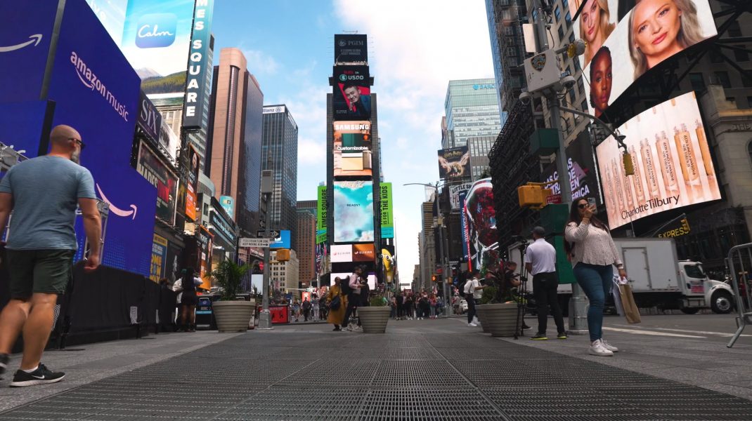 Il suono di Max Neuhaus torna a vibrare a Times Square: il video della Dia Art Foundation